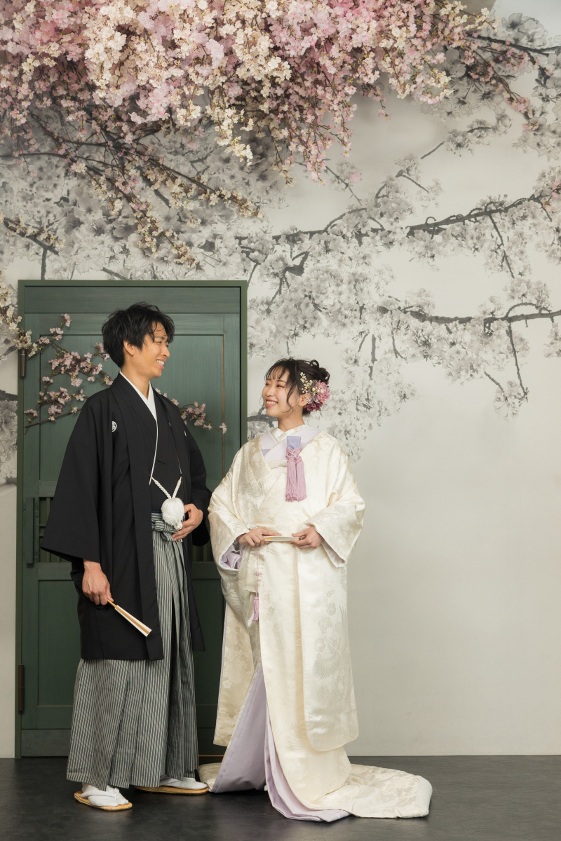 背景チェンジで見つめ合い