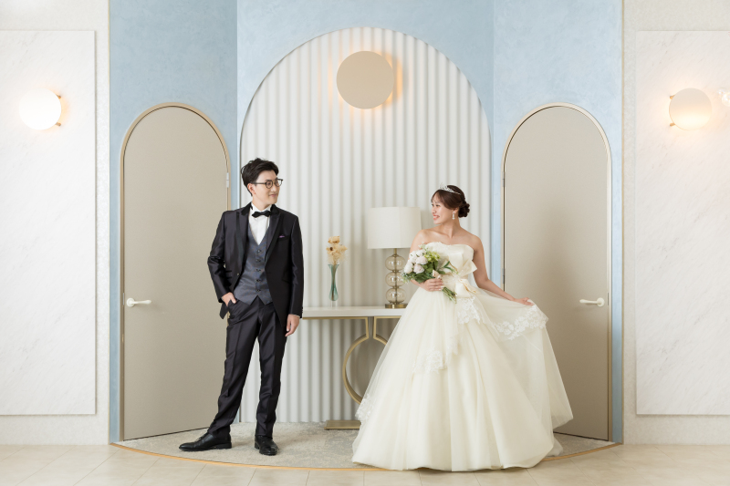 ウエディングドレスから撮影スタート!