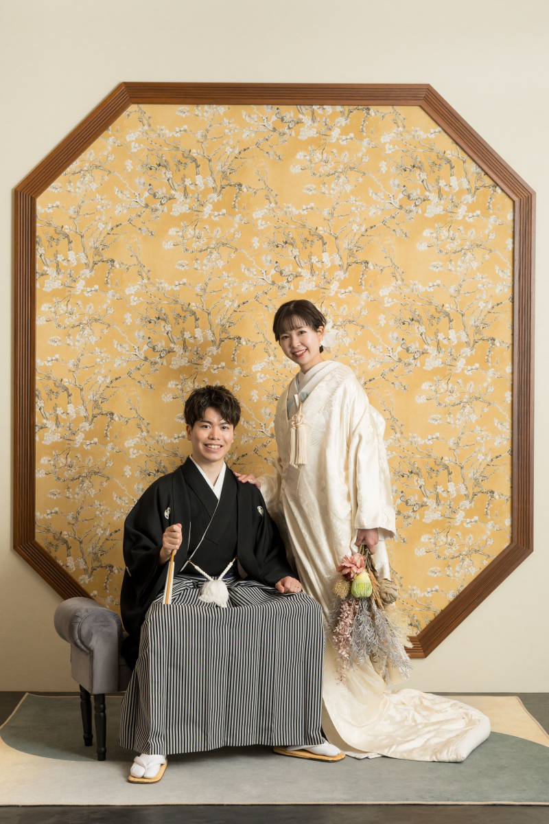 最後はレトロな背景で