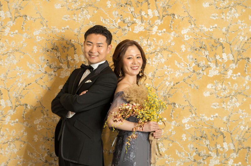 最後は背中合わせで