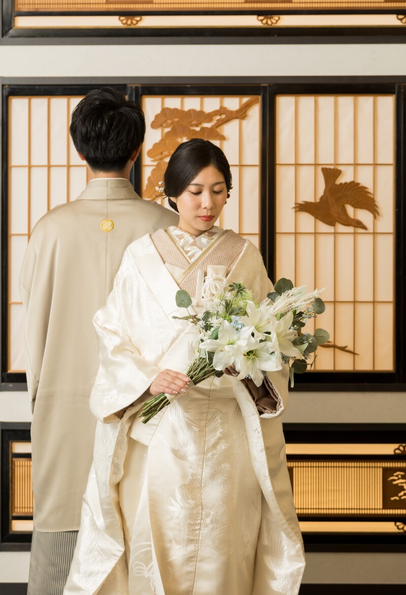 背中合わせで大人っぽく