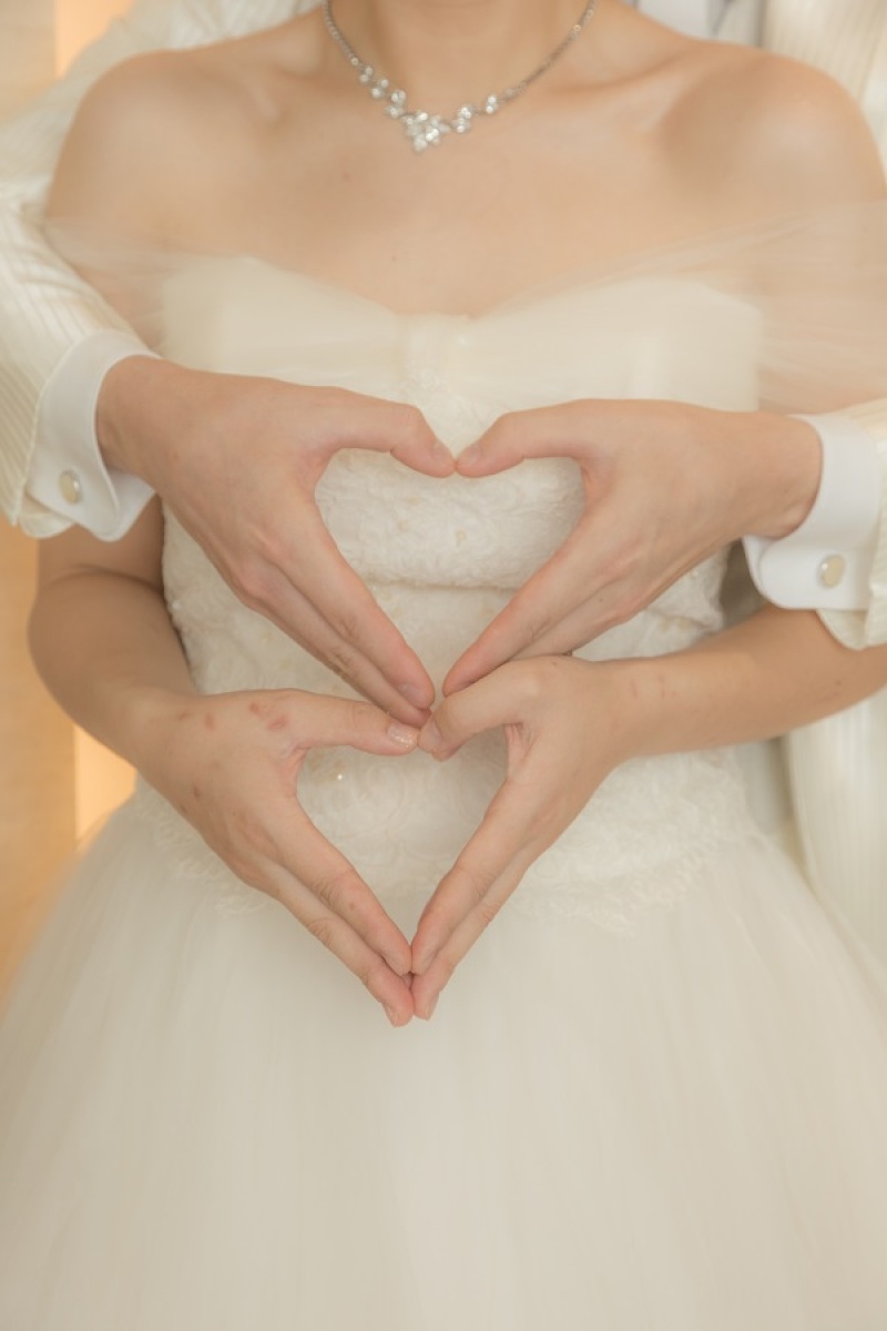 お手元でハートをつくって