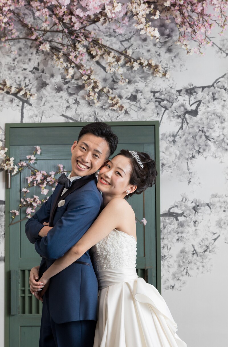 ご新婦様からのバックハグショット！