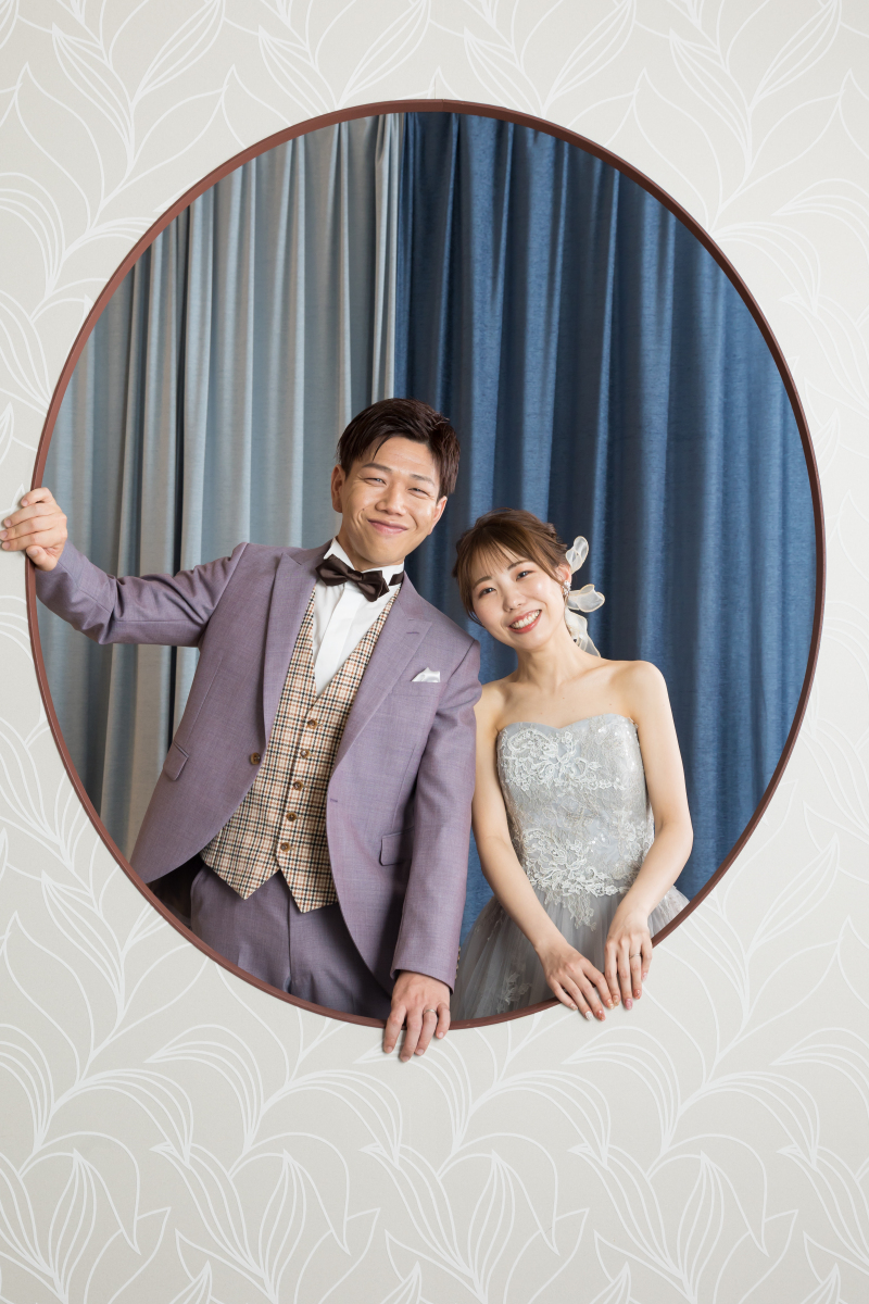 カーテンの背景でオシャレに！