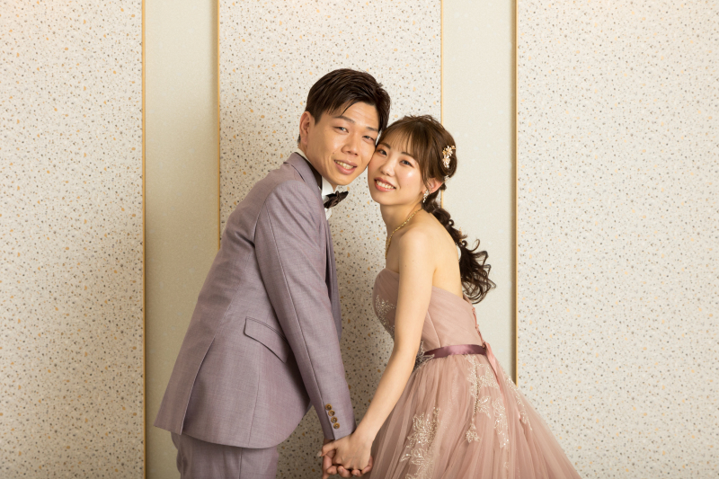 最後も仲良く手を繋いで♪