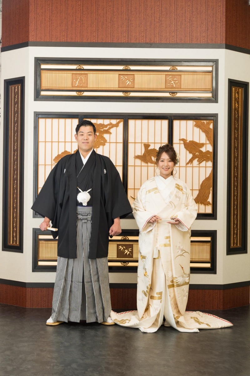 まずは白無垢と紋付袴で