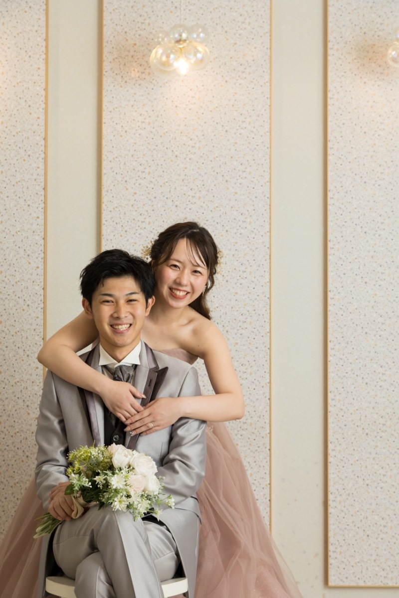 ご新婦様からのバックハグ