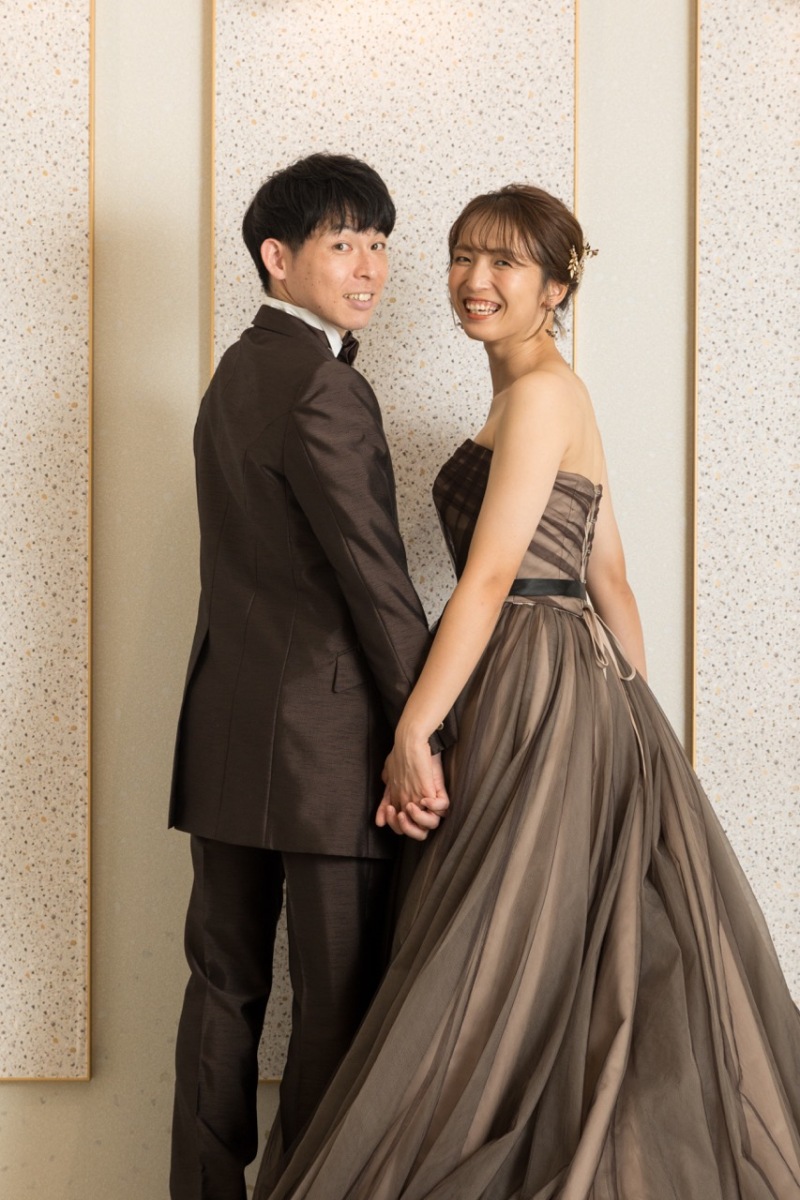 同系色の衣装で