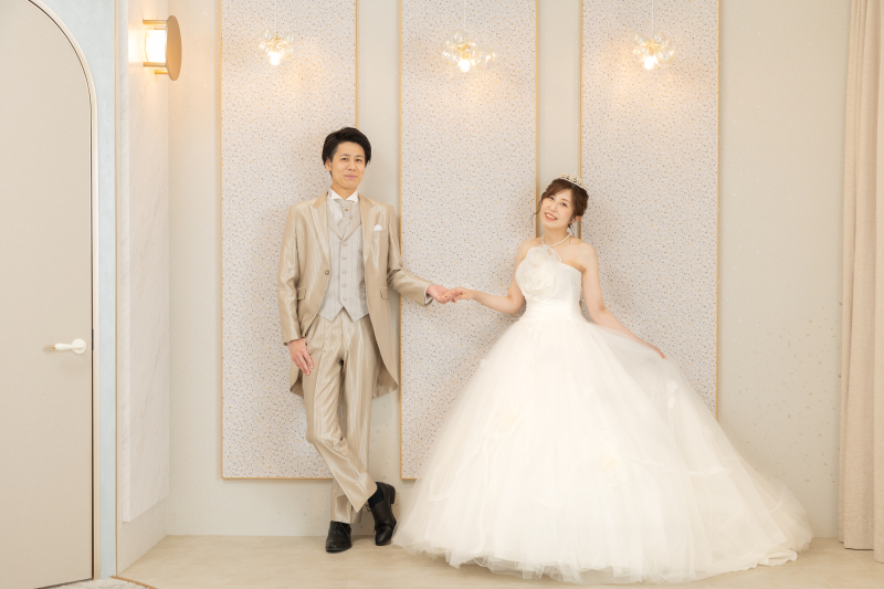 ご新郎様のエスコートで