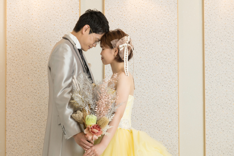 おでこを合わせて