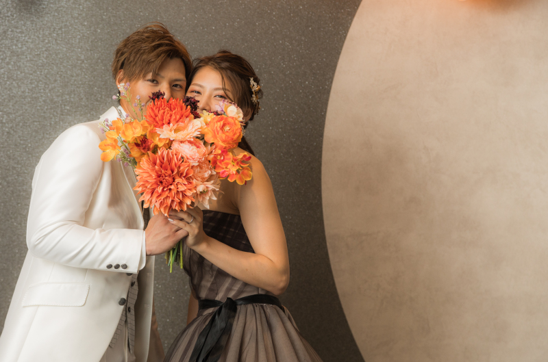 ブーケの中から