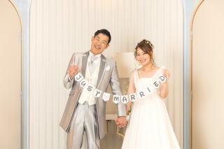 和装と洋装、背景に合わせてお着替え