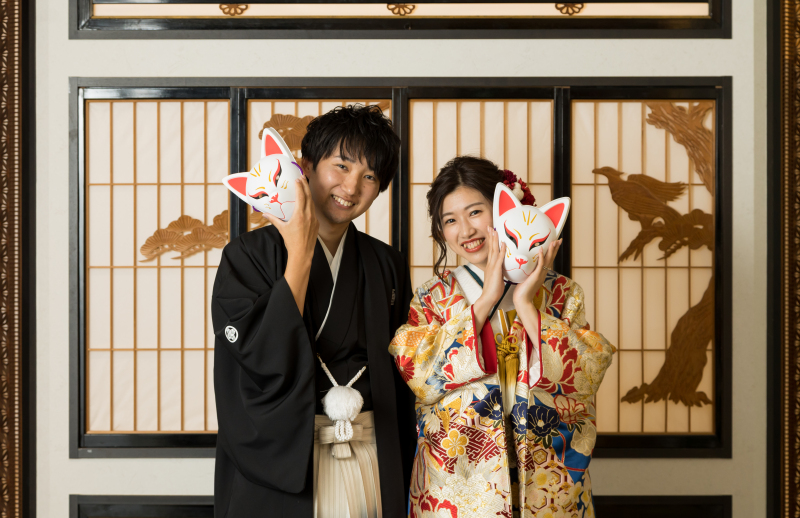 お持ち込み小物は「狐面」