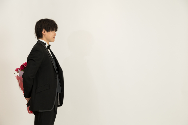 ご新郎様からサプライズの花束プレゼント