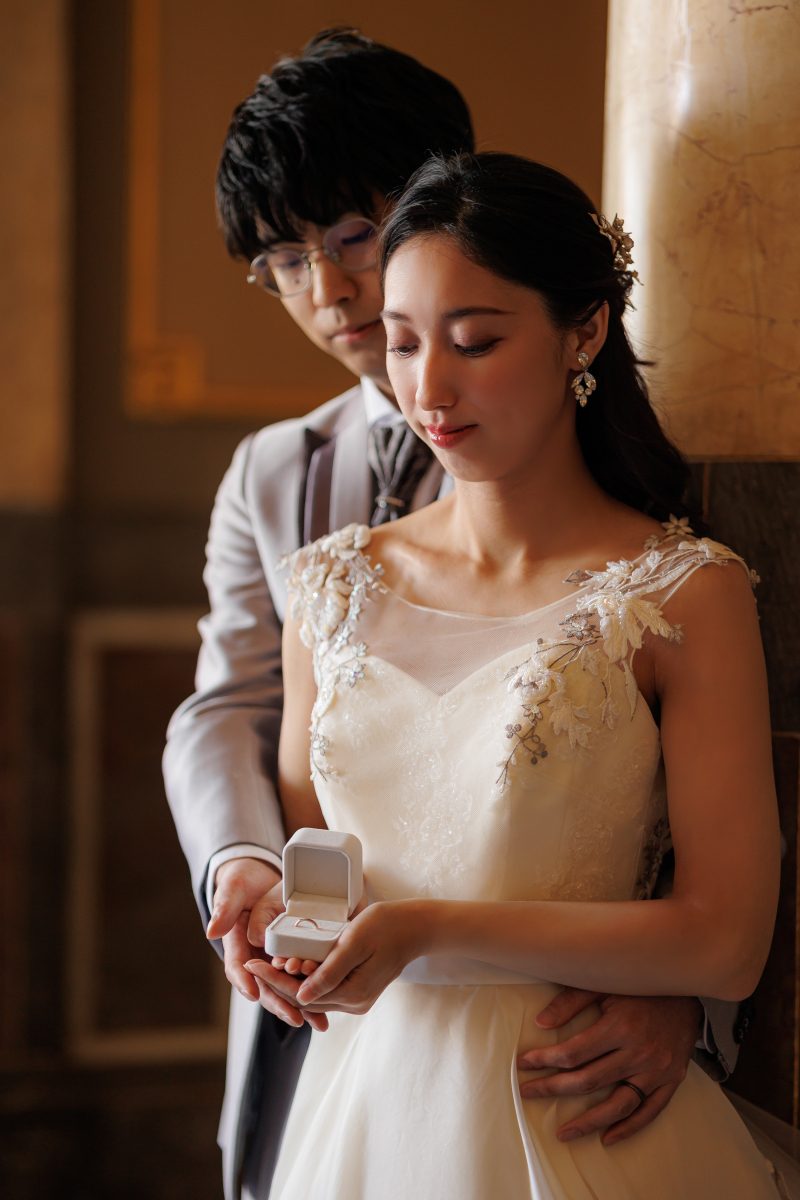 リングケースを持って