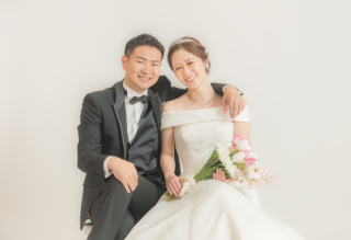 お二人らしさ全開！笑顔いっぱいの楽しい撮影♪　【和装＆洋装スタジオ撮影】