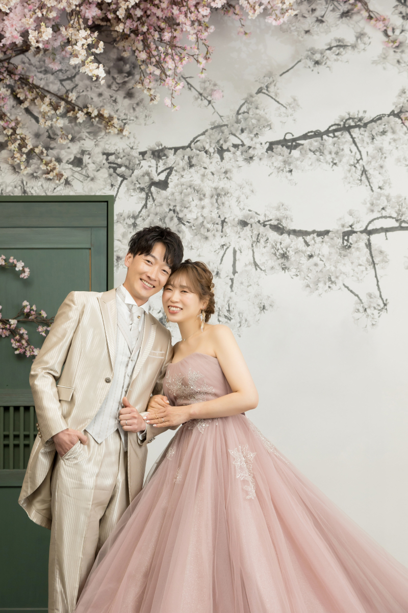 くすみピンクのカラードレス