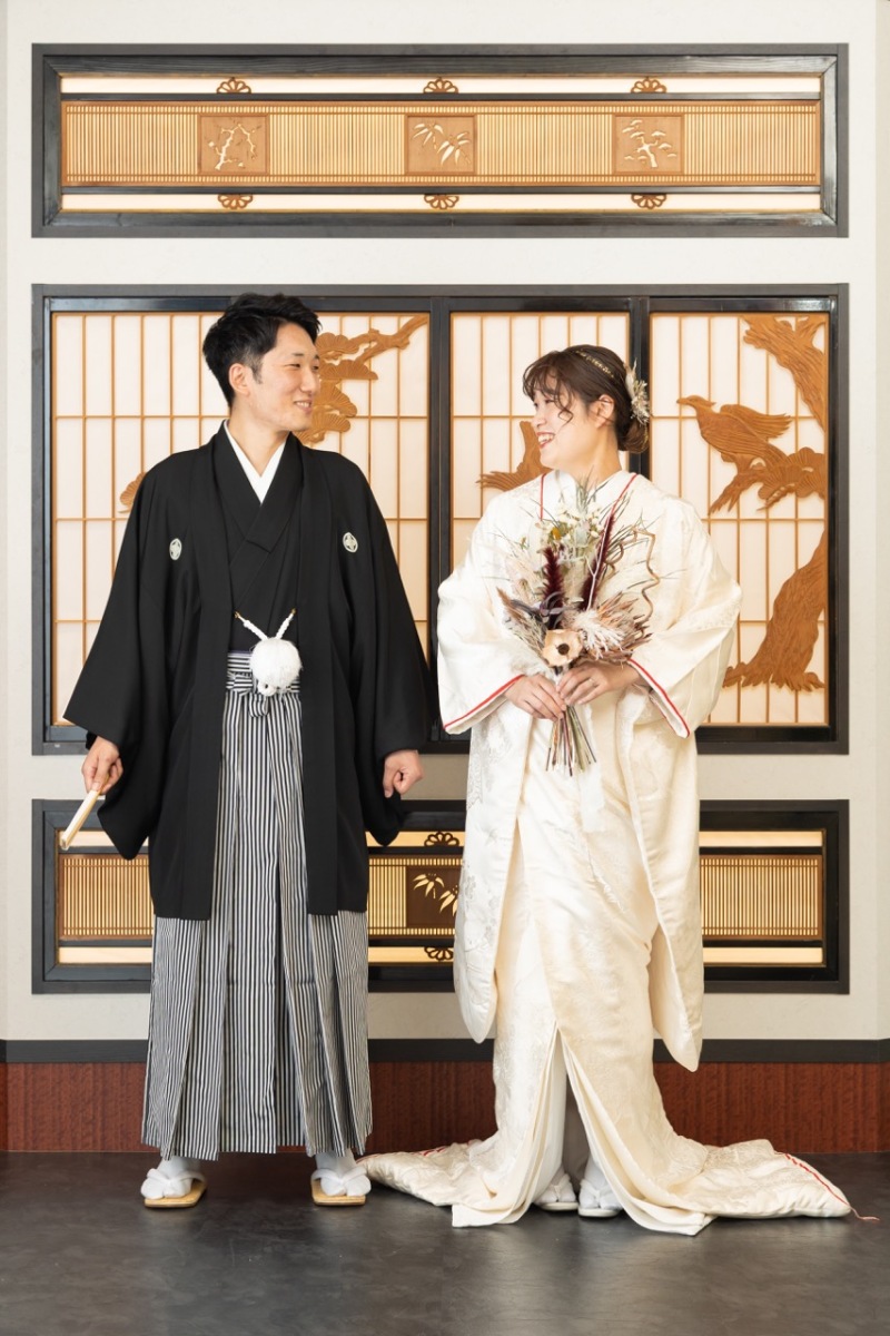 ご新婦様まずは白無垢で