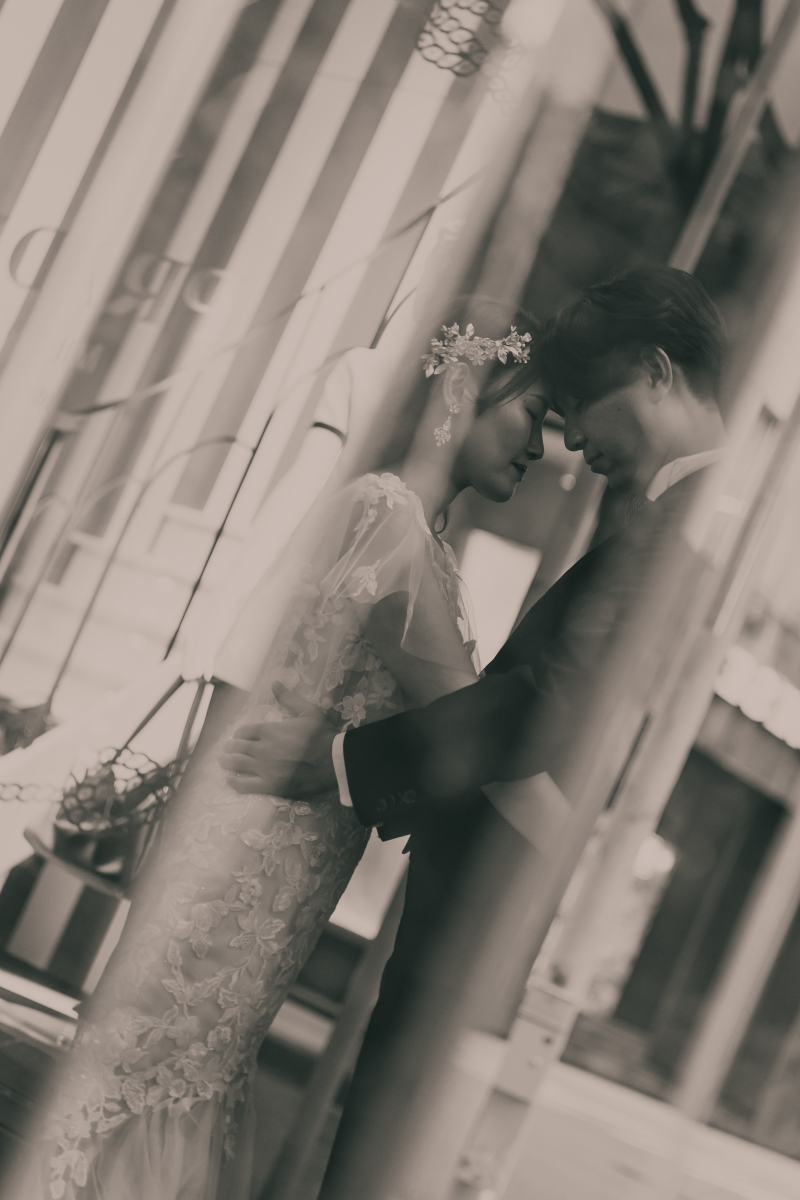 鏡越しのニュアンスショット