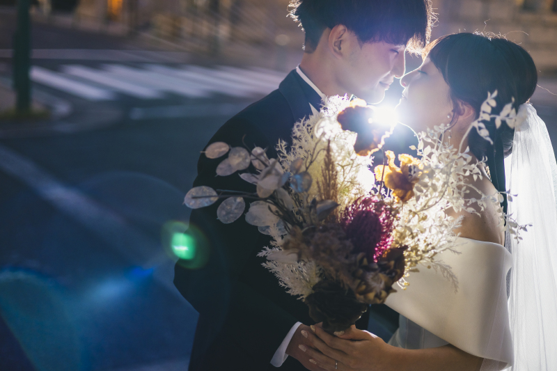 おふたりでブーケを持って