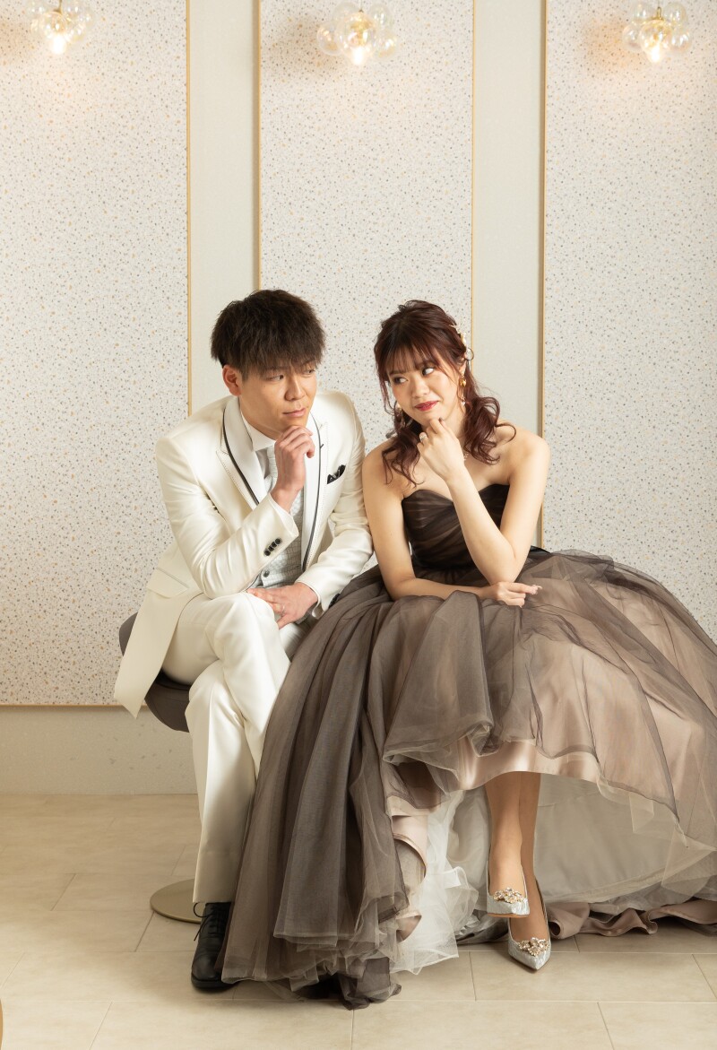 椅子を使ってクールに撮影