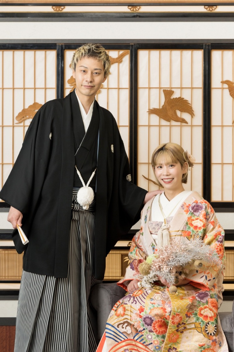 まずは色打掛×紋付き袴で