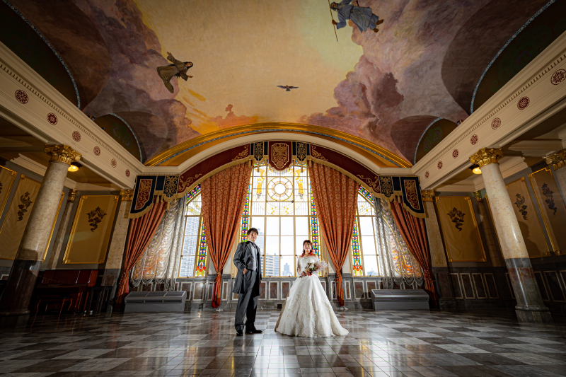 ステンドグラスを生かした王道ショット!