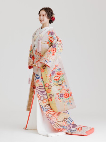 Photo Maison écrin 大阪店_色打掛・着物が豊富