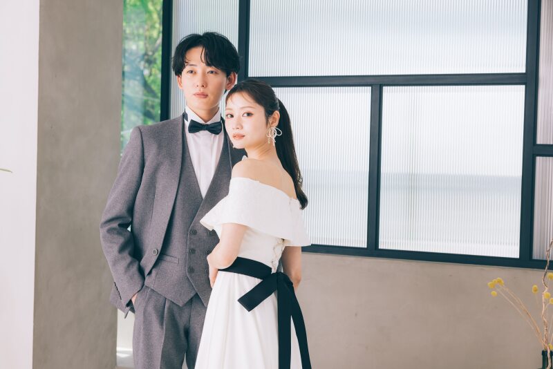 【天満橋ハウススタジオ撮影】期間限定7万円OFF★全データ100カット+12Pアルバム付き!追加料金無しで豊富な衣裳から選べる!