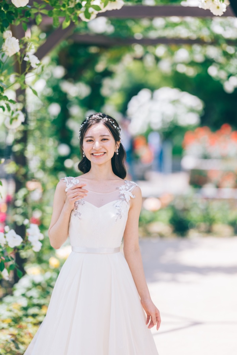 【衣裳追加料金なし】期間限定7万円オフ　細身加工付き！長居公園ロケーション撮影 【12Pアルバム付き】プラン