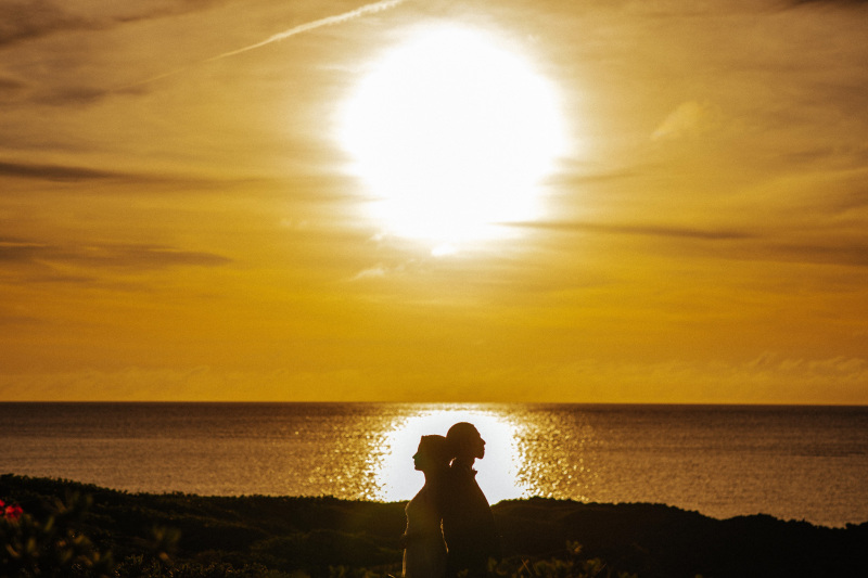 「変化する空の中で、ドラマティックなサンセット撮影