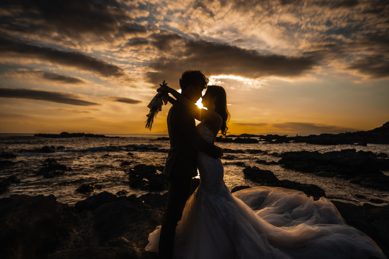 夕日を背景に素敵な一枚♪