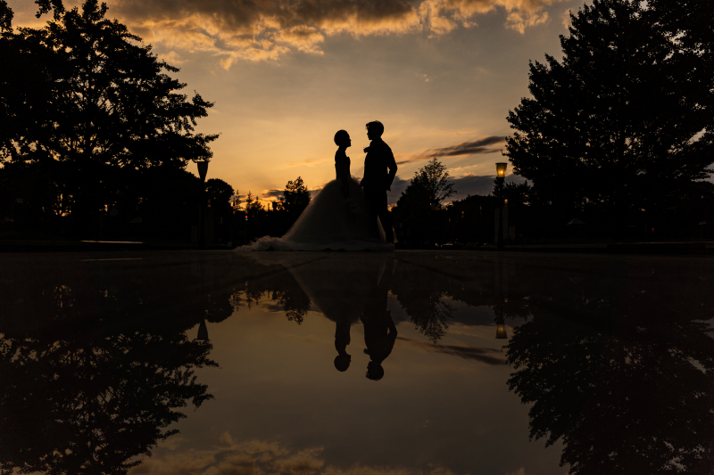 少しずつ暮れ始める丸の内の空