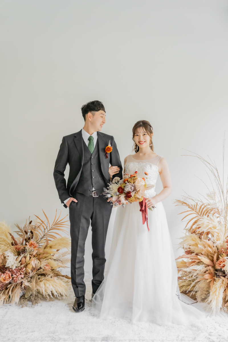 装花を添えて、絨毯を敷いて…