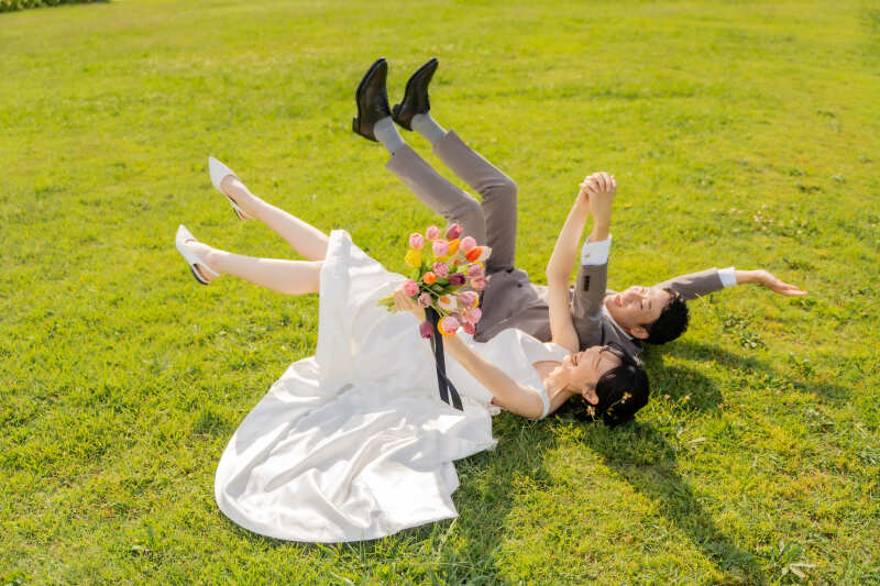 【12/1,3,4,5,7,8,10,11,15,17限定】自然フォト&ムービー〈写真150枚+OP動画+衣装+ヘアメ+送迎〉