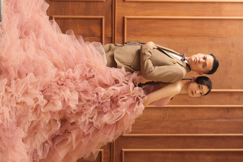 背中合わせのショット