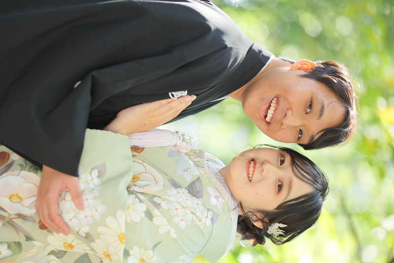 頬を寄せたショット