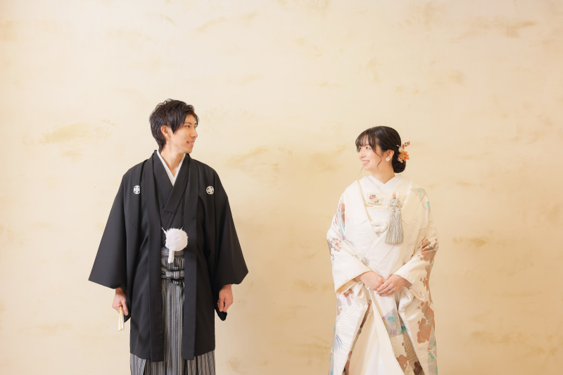 シンプルな背景で