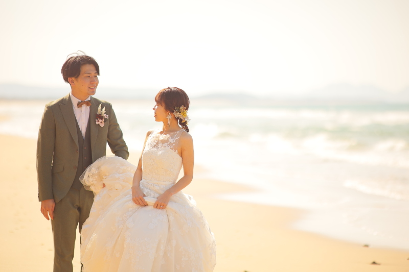 浜辺を歩きながら