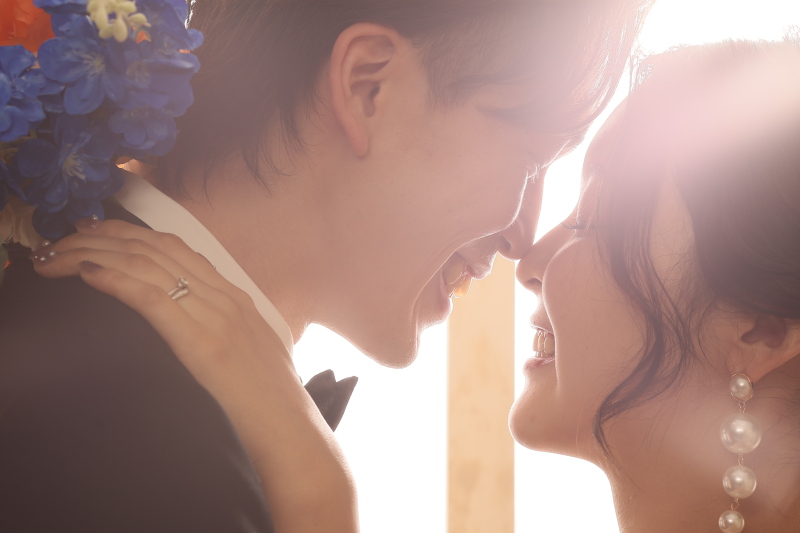 お互いのお鼻をくっつけて