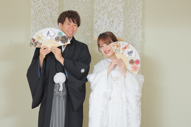 ひょっこり顔を出して