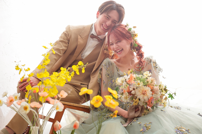 シンプルな背景で