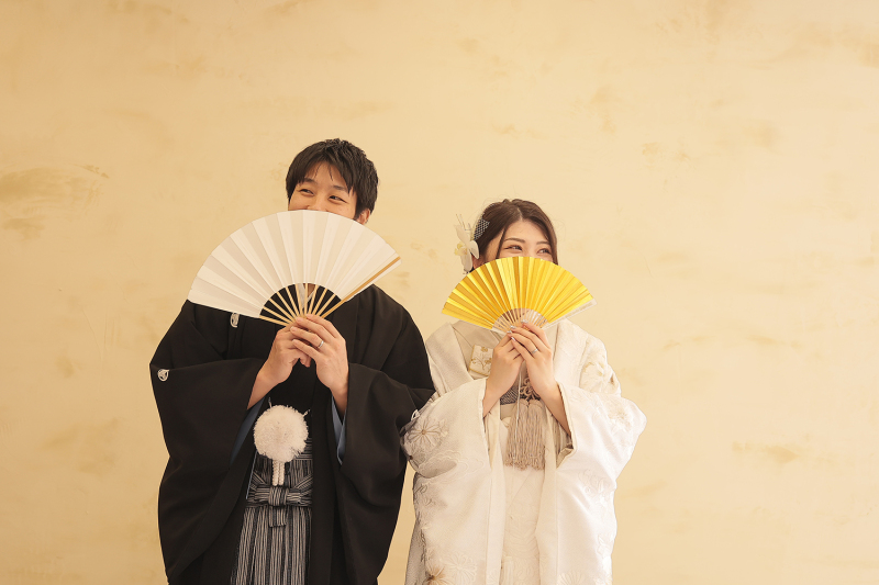 扇子でお口隠しショット♩