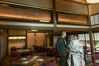 高宮庭園茶寮　和装が大変お似合いのお二人です