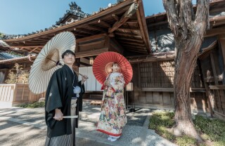 高宮庭園茶寮　衣装を映えさせる構図