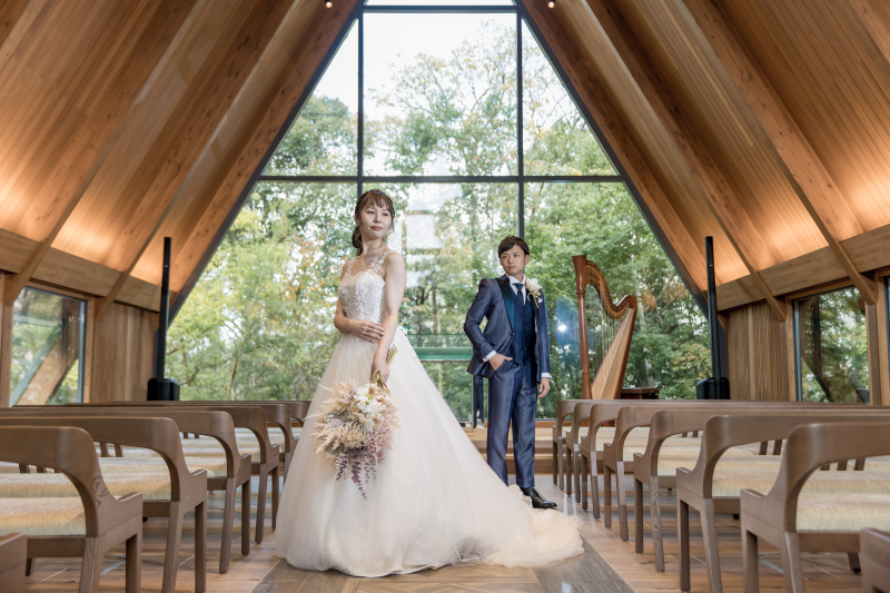 チャペルでかっこ良く決めたショットを