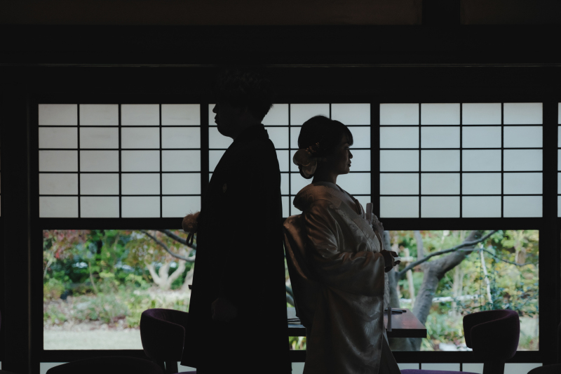 背筋伸びる