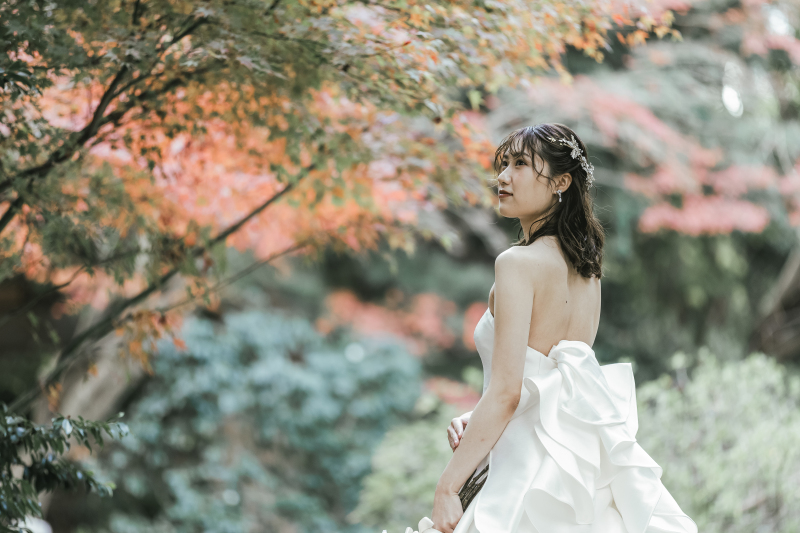 【洋装】秋限定!11月下旬∼12月中旬 「旧高宮貝島家住宅」と紅葉の美しい中庭で撮影する紅葉プラン