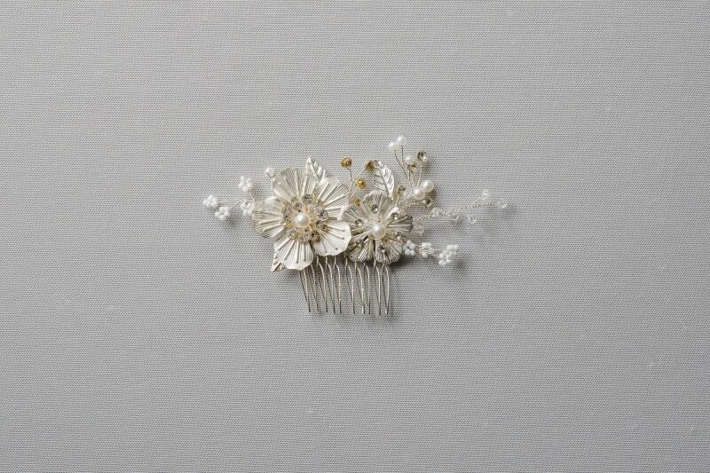 ヘアアクセサリー