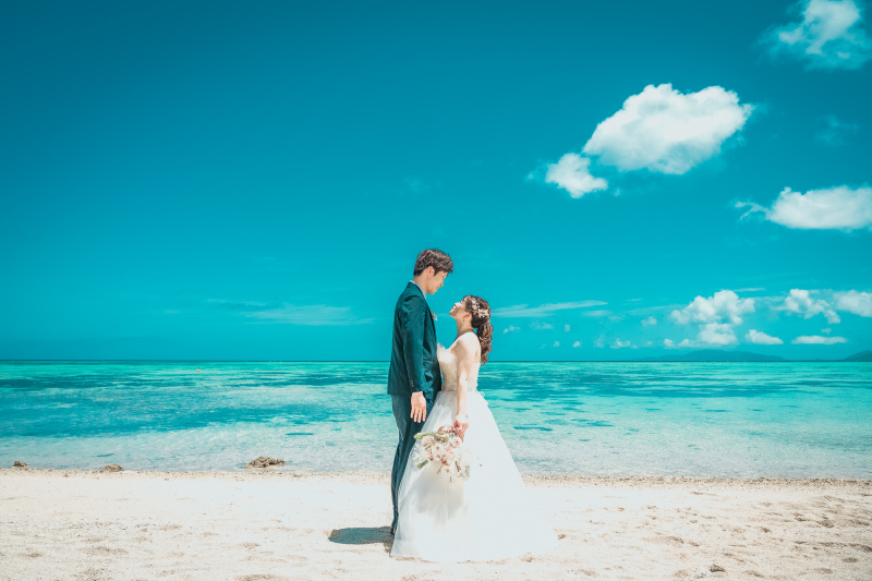 【海をバックに】